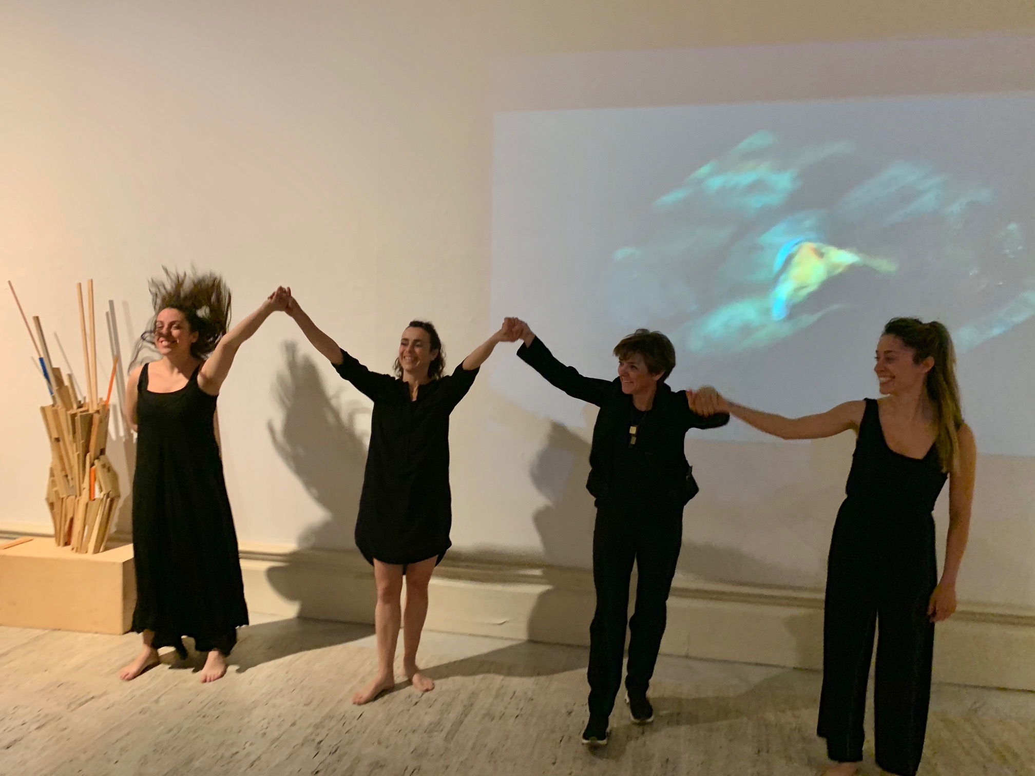Dance Performance at the exhibition by #beatricebizot